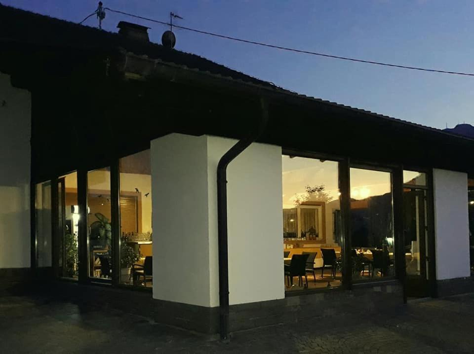 Landhaus Weingut Girlan Exterior foto