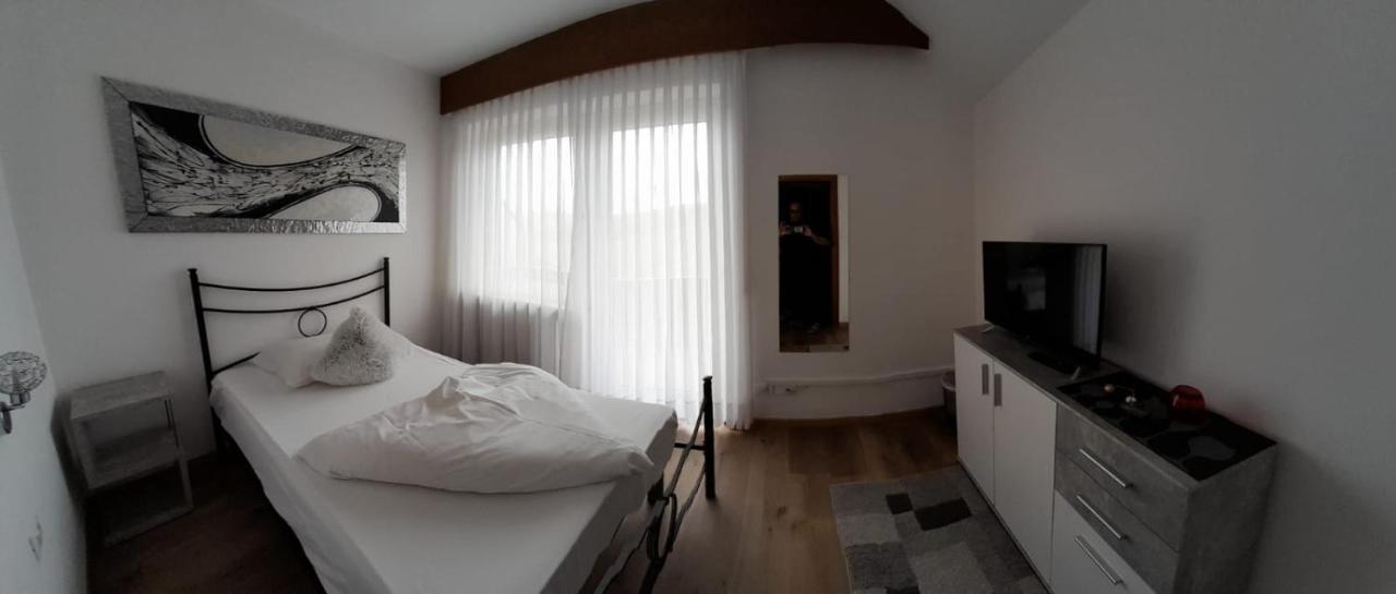 Landhaus Weingut Girlan Exterior foto